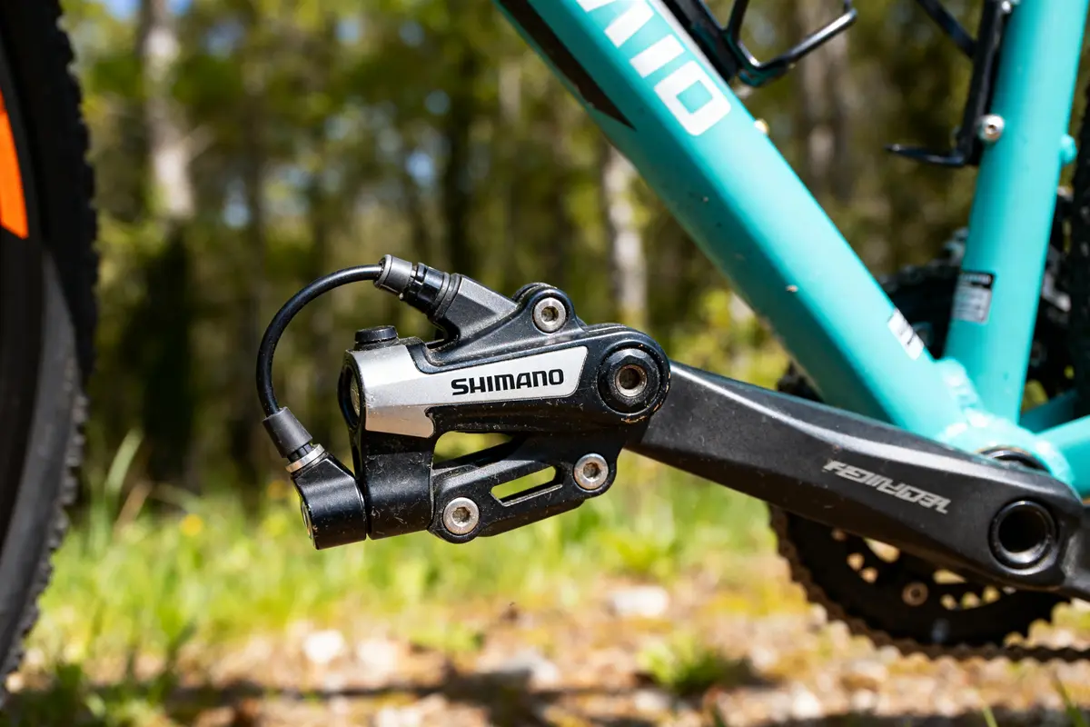 Frein hydraulique Shimano : guide complet VTT, route &amp; gravel